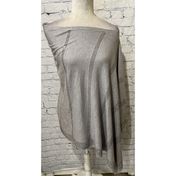 Liquid by Sioni Dressy Gray Poncho with Silver Studs Size L/XL - Picture 1 of 6